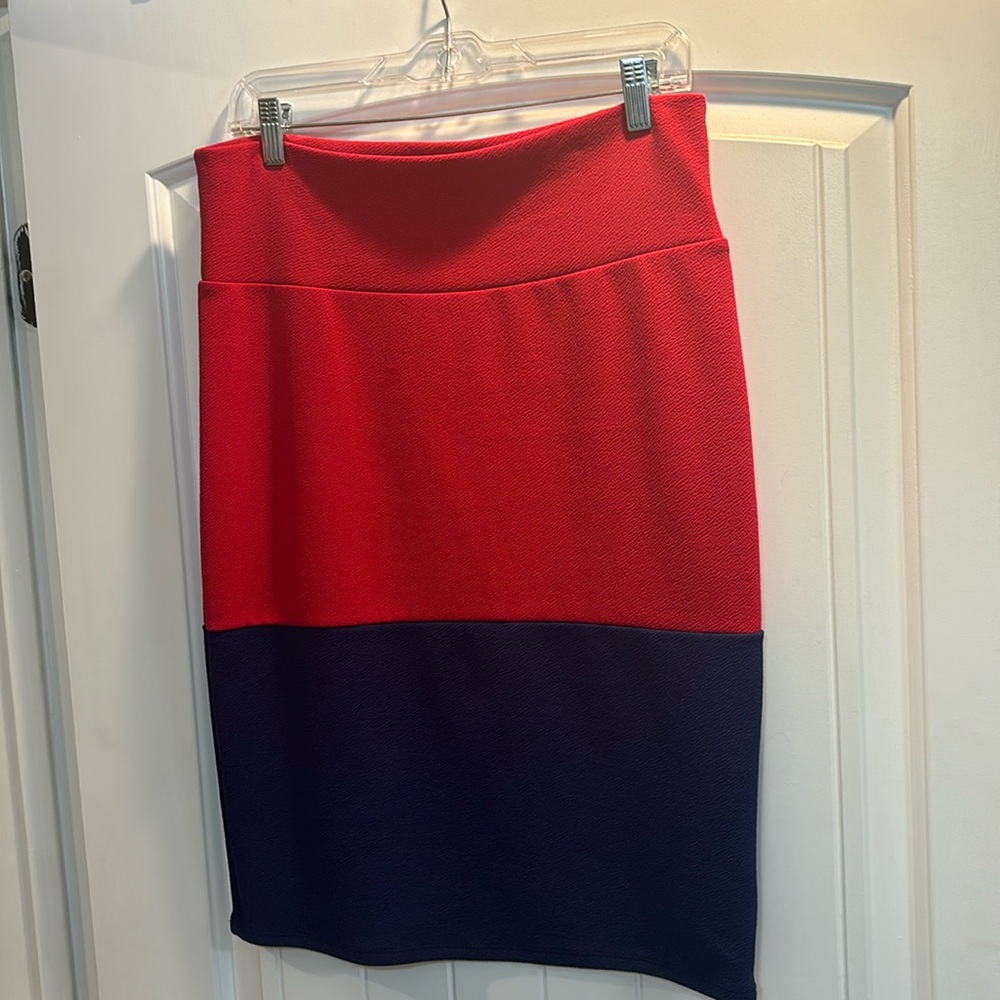 LuLaRoe size Medium Cassie pencil skirt